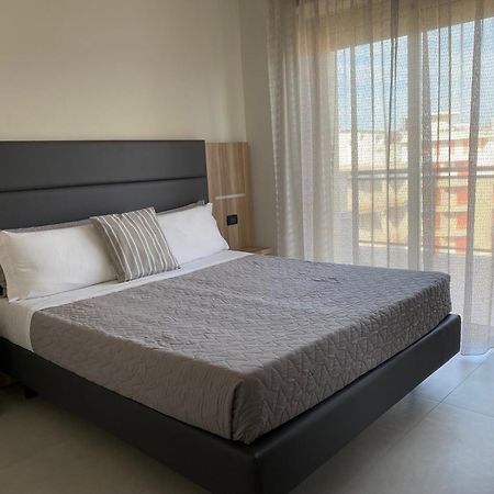 Hotel Londra Milano Marittima Eksteriør billede